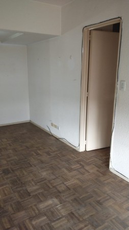 DEPARTAMENTO 2 AMBIENTES A LA CALLE AV. LURO 7600