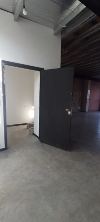 LOCAL 150M2. LURO Y 184. ALQUILADO