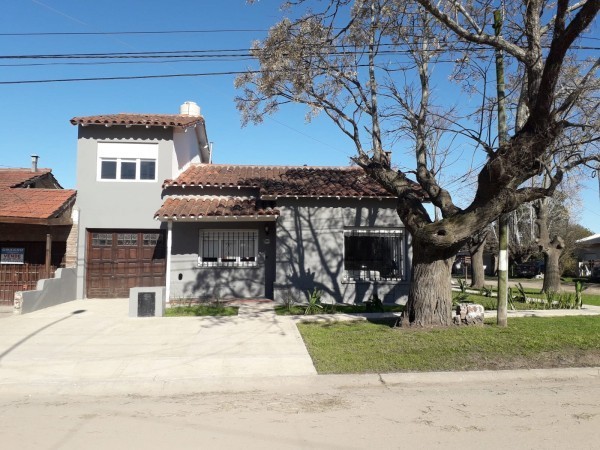 CASA AV. COLON Y 220 3 AMB.