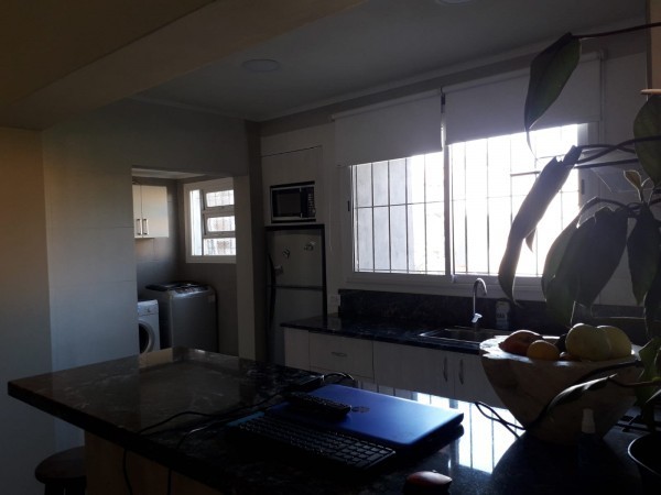 CASA AV. COLON Y 220 3 AMB.