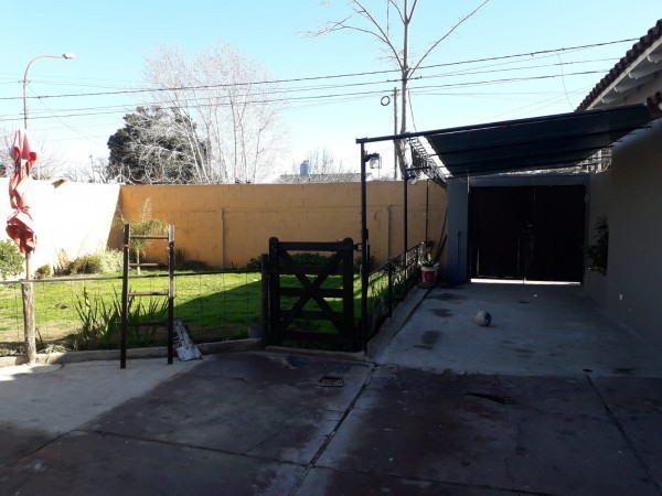 CASA AV. COLON Y 220 3 AMB.