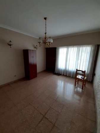 CASA JURAMENTO 1400 5 AMB.