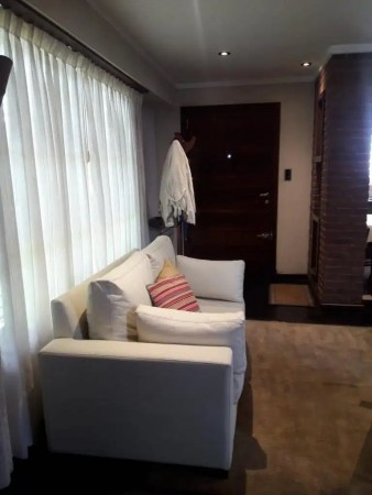 CASA ROLDAN Y FALKNER. 4 AMB. LOS PINARES