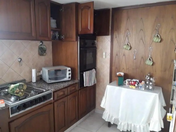 CASA ROLDAN Y FALKNER. 4 AMB. LOS PINARES