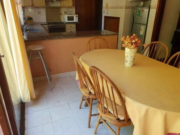CASA JUAN.B. JUSTO Y JARA. 5 AMB.