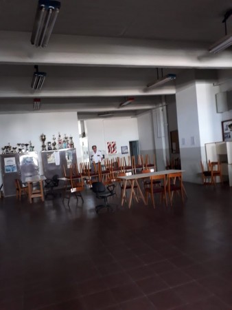 LOCAL 800 M2. LURO Y CHAMPAGÑAT
