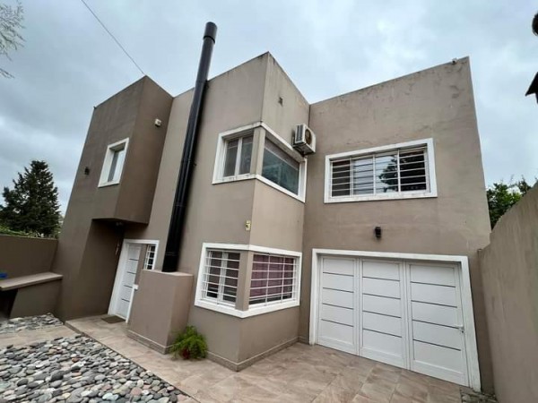 CASA 4 AMBIENTES. CAISAMAR