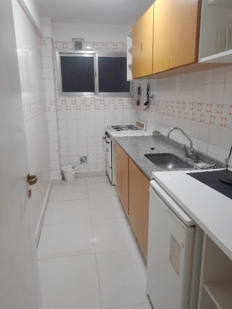 DEPTO. 3 AMB. BROWN AL 2200