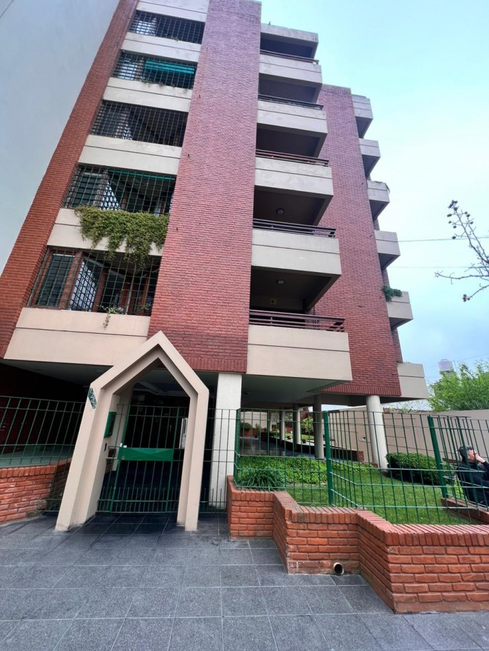 departamento 3 amb. + dependencia. jujuy y 9 de julio