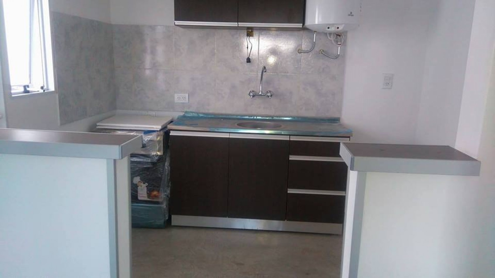 DEPARTAMENTO 2 AMB. COLON Y 220