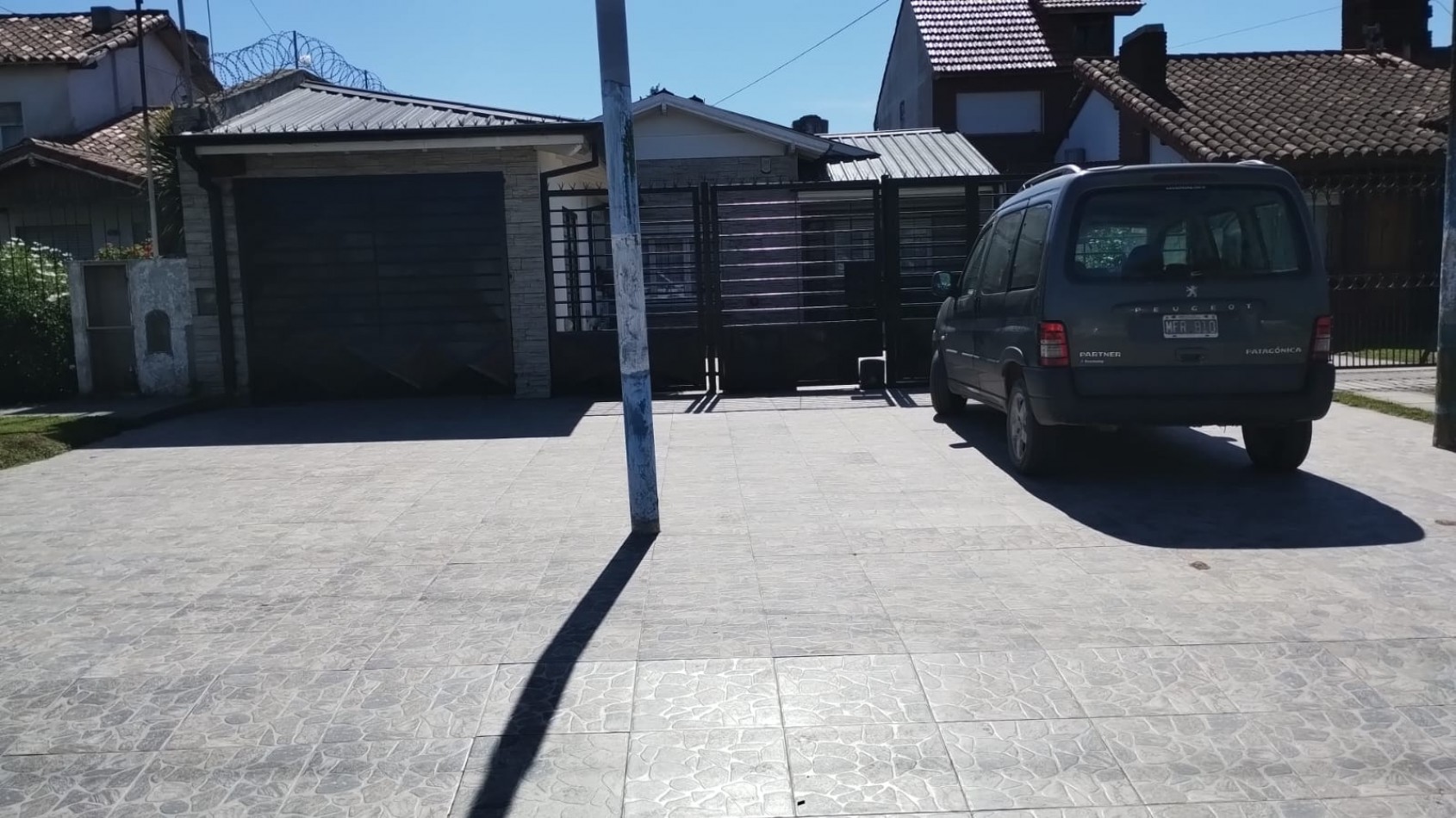 CASA IDEAL HOGAR DE ABUELOS / GERIATRICO. COLON AL 9000