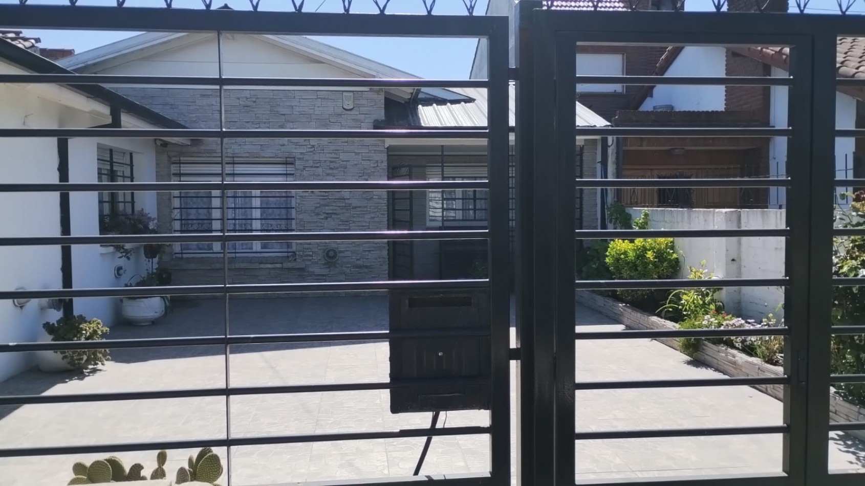 CASA IDEAL HOGAR DE ABUELOS / GERIATRICO. COLON AL 9000