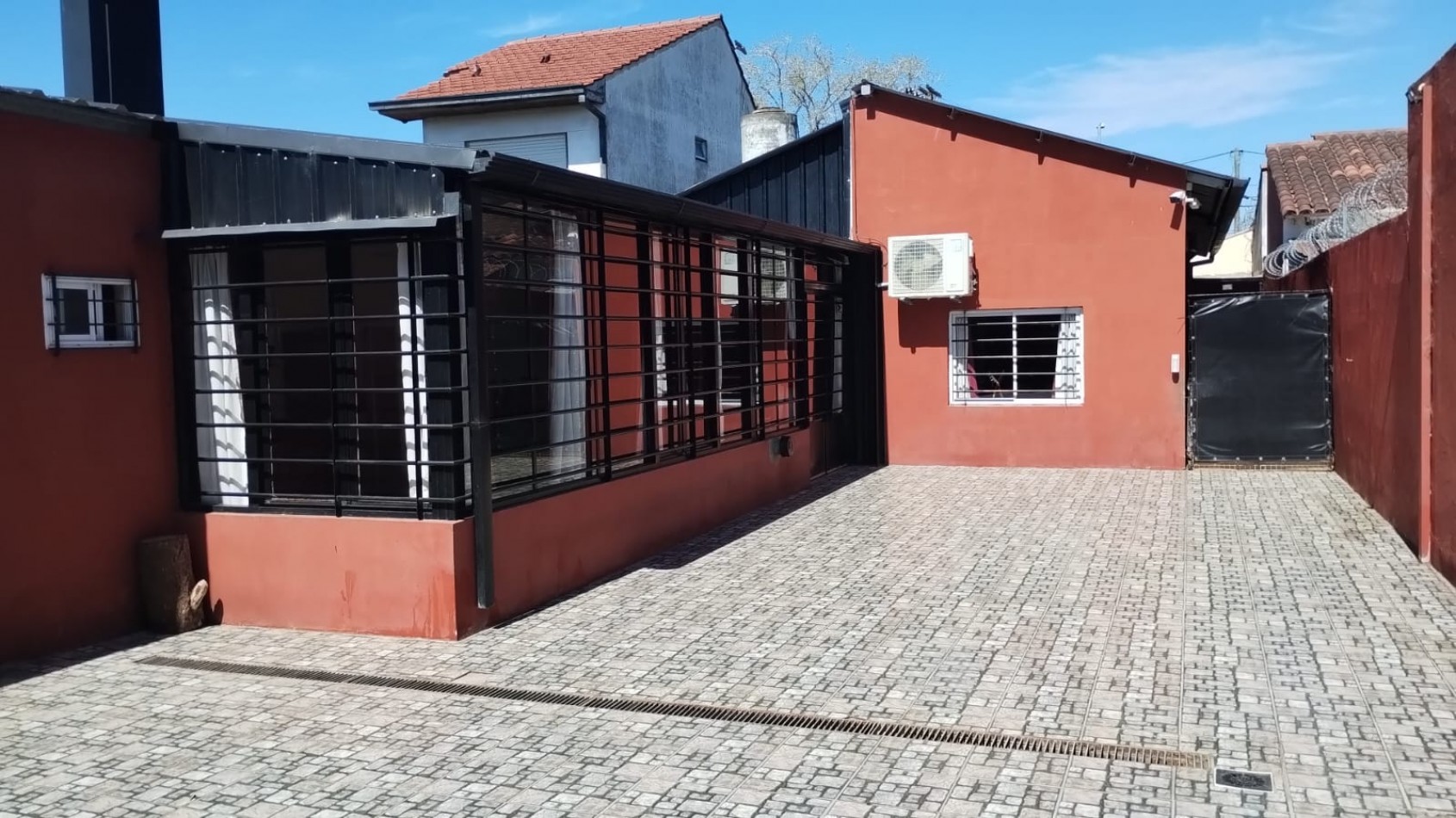 CASA IDEAL HOGAR DE ABUELOS / GERIATRICO. COLON AL 9000