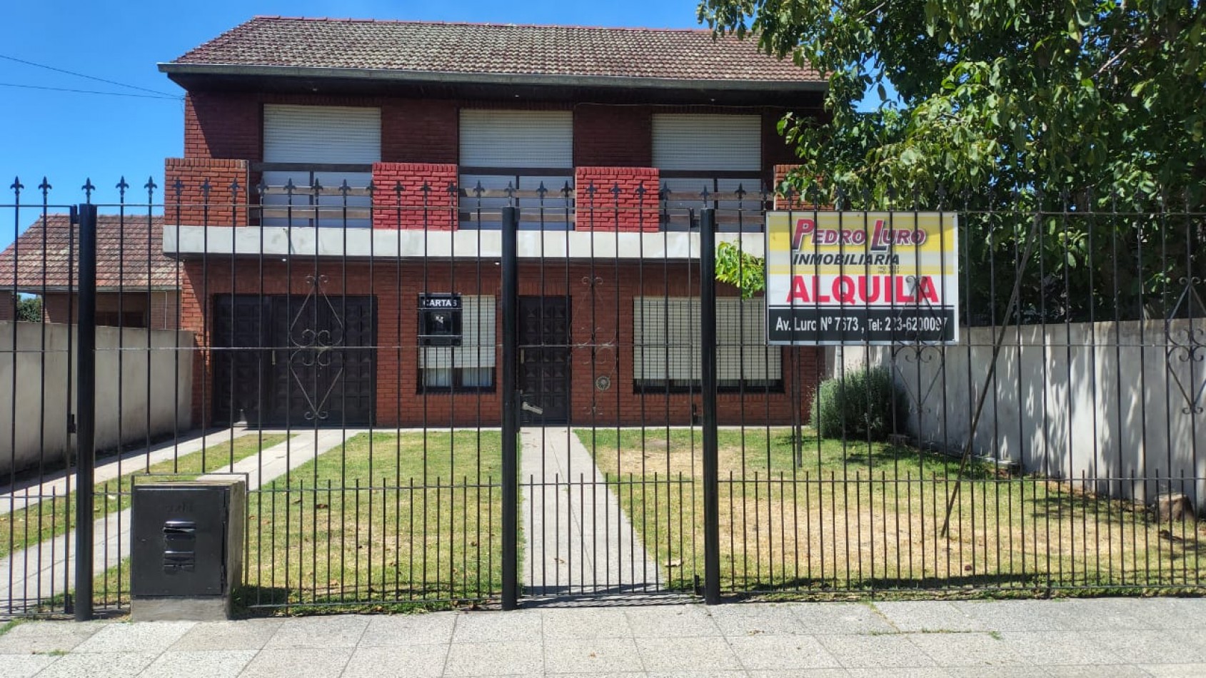 CHALET EN DOS PLANTAS. 4 AMBIENTES. PARAGUAY AL 1300