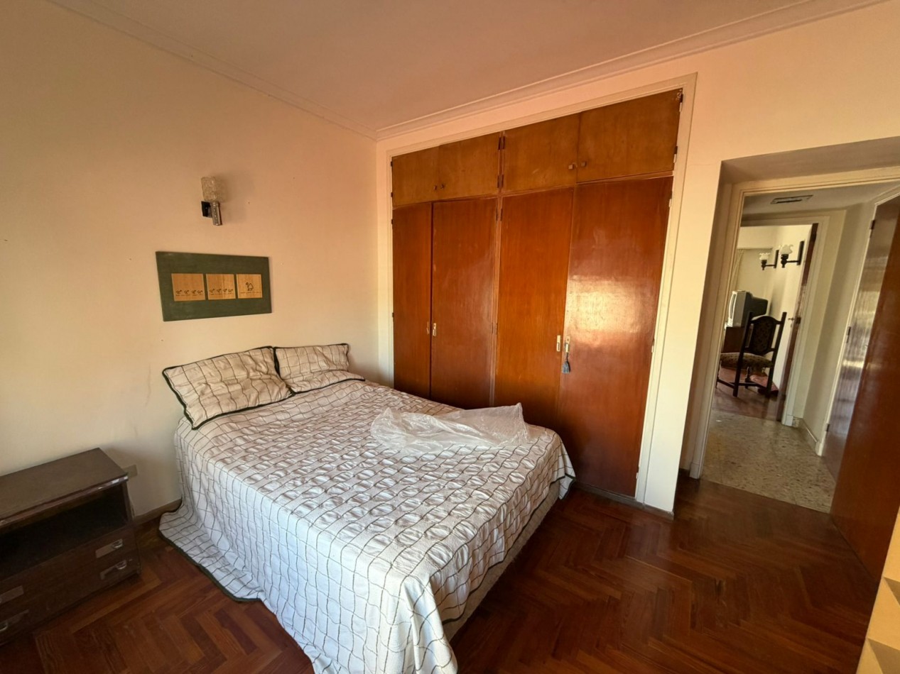 CASA EN PLANTA ALTA. AMOBLADA. LURO AL 6500