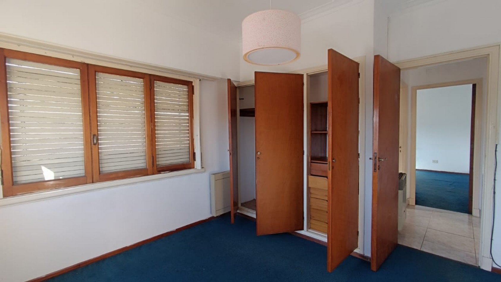 CASA EN PLANTA ALTA. 4 AMB. MORENO Y 180