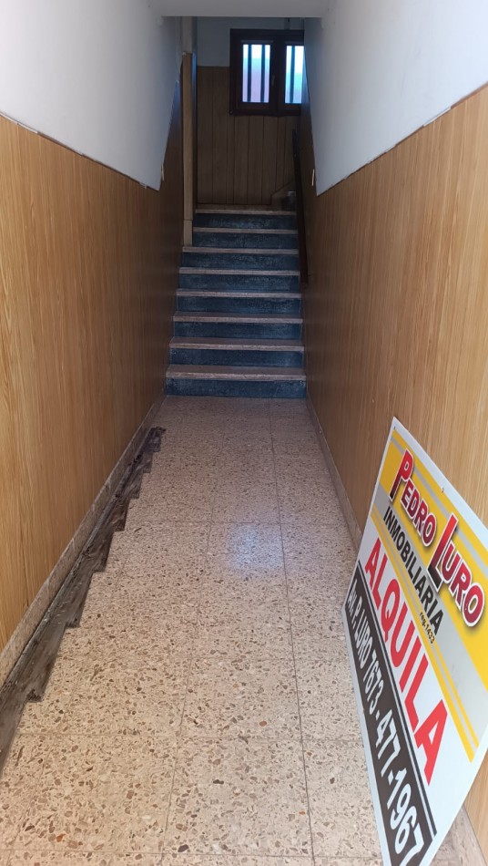 CASA EN PLANTA ALTA. 4 AMB. MORENO Y 180