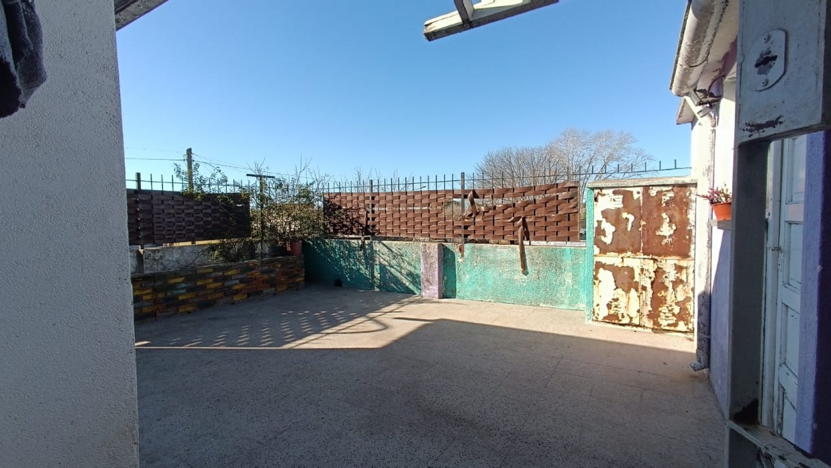 CASA EN PLANTA ALTA. 4 AMB. MORENO Y 180