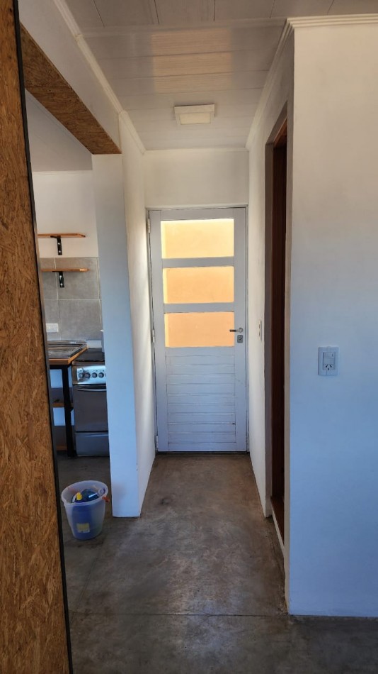 DEPARTAMENTO 1PISO. 2 AMBIENTES CON COCHERA. COLON Y 220