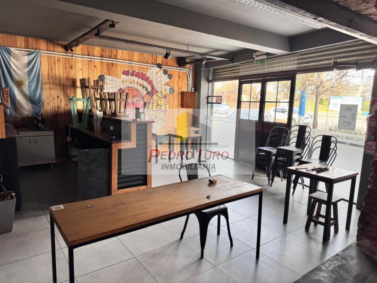 LOCAL COMERCIAL 180M2. JUAN B. JUSTO AL 3700