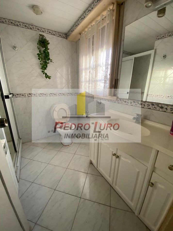 CHALET EN DOS PLANTAS 4 AMBIENTES. GENOVA AL 1900