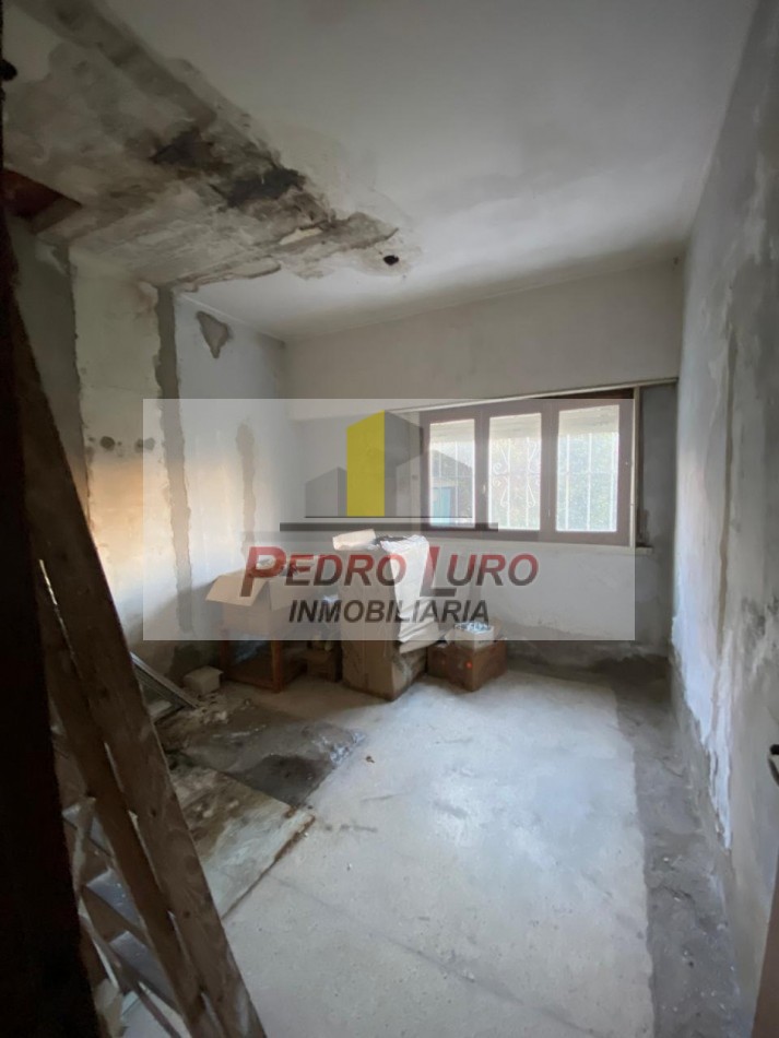 CHALET EN DOS PLANTAS 4 AMBIENTES. GENOVA AL 1900