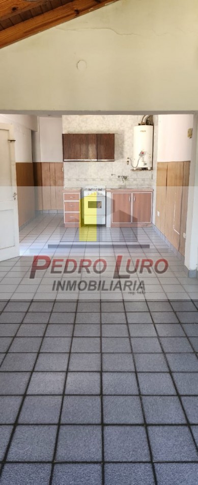 CASA 3 AMB. 25 DE MAYO 7300