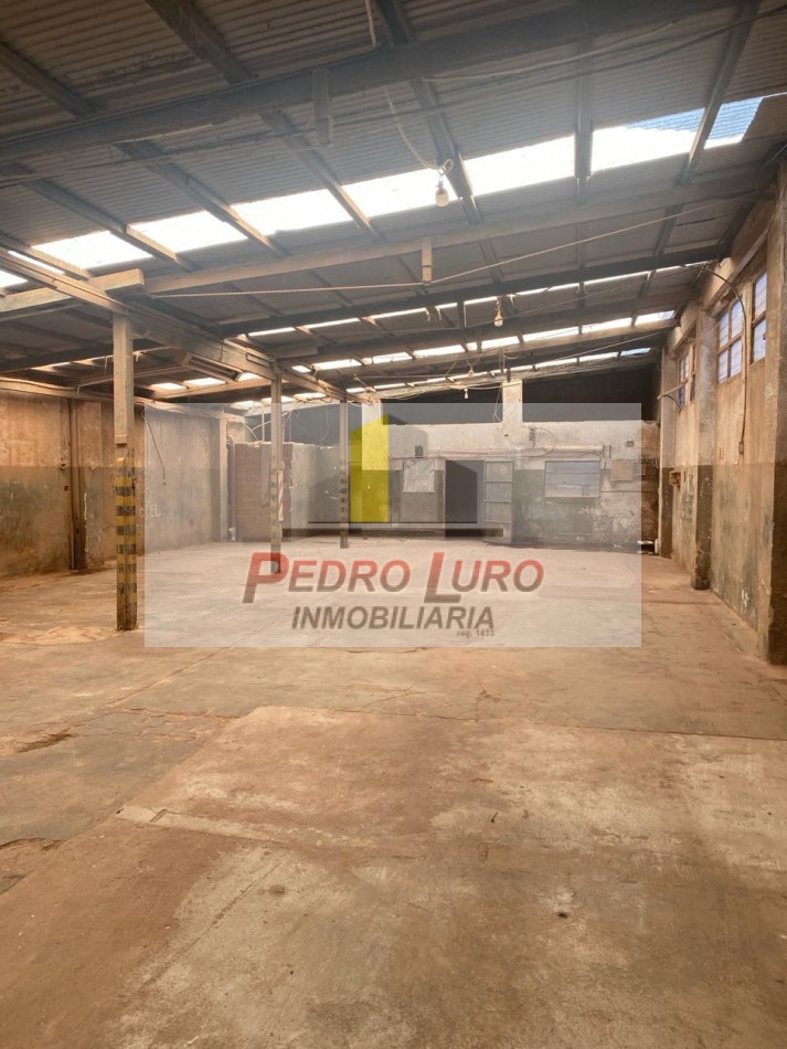 GALPON 550M2 APROX. TERMAS R.HONDO AL 1600.