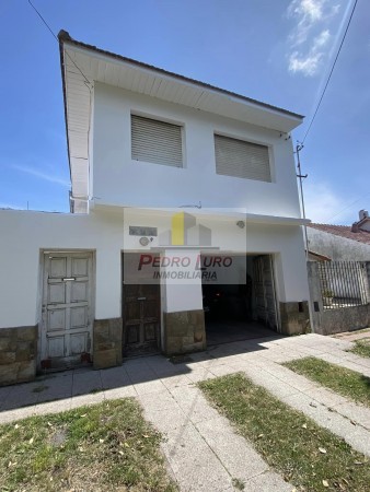 chalet 4 amb. + depto 2 + dep. amb. 11 de sept.7500