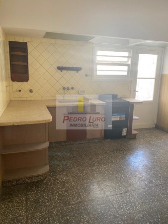 chalet 4 amb. + depto 2 + dep. amb. 11 de sept.7500