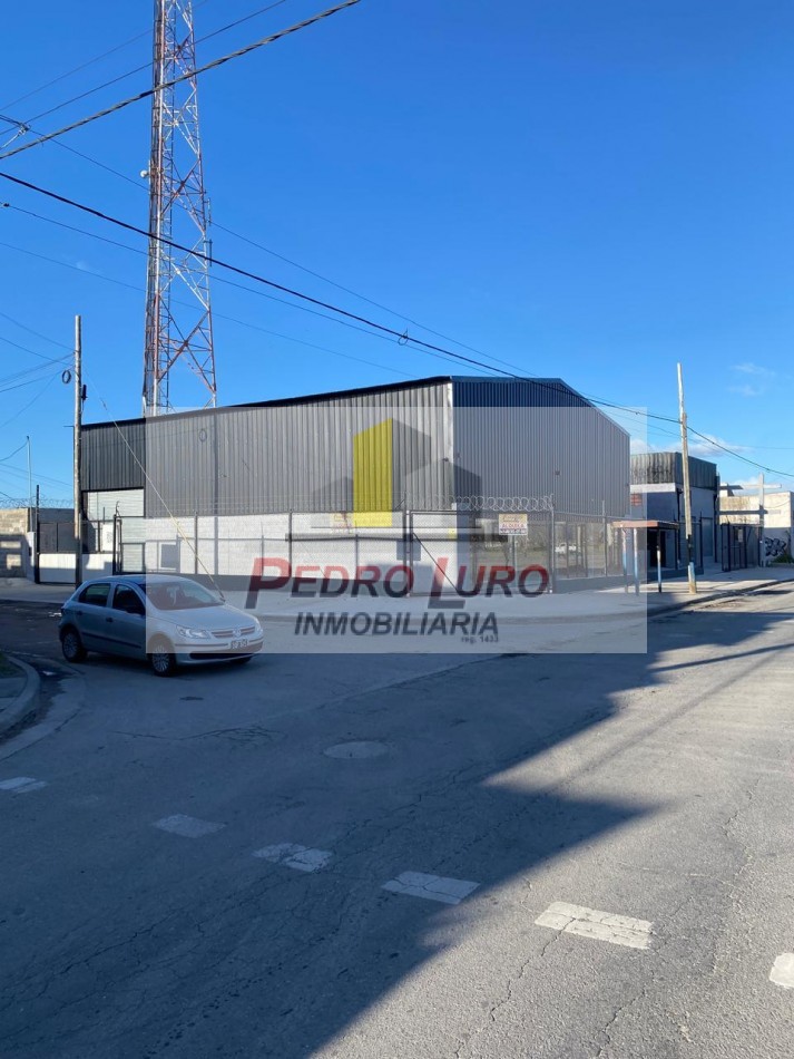 GALPON A ESTRENAR 580M2. LURO Y PIGUE