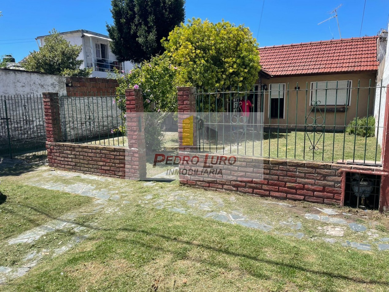 CASA 3 AMBIENTES CON GARAJE. CORONEL SUAREZ AL 800