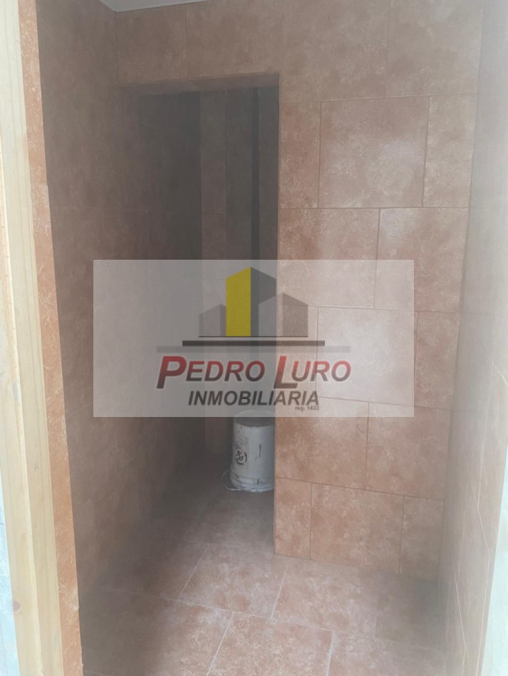 GALPON A ESTRENAR  DE 250M2 CUB. + 100M2 DESCUB. SAN MARTIN AL 6700