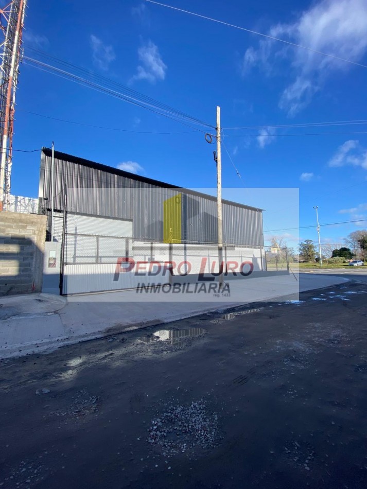 GALPON A ESTRENAR 580M2. LURO Y PIGUE