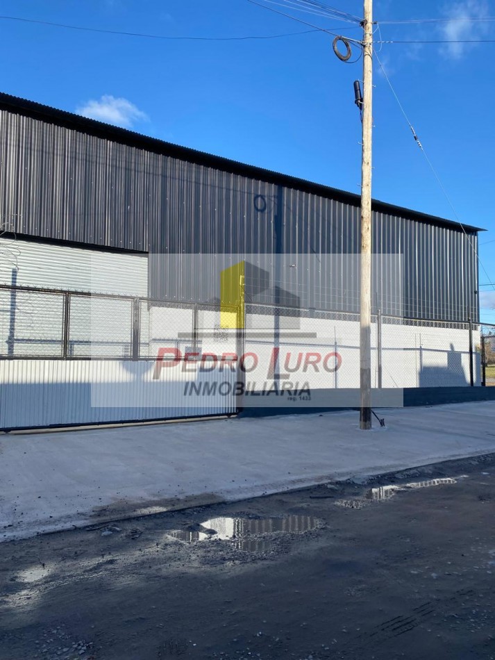 GALPON A ESTRENAR 580M2. LURO Y PIGUE