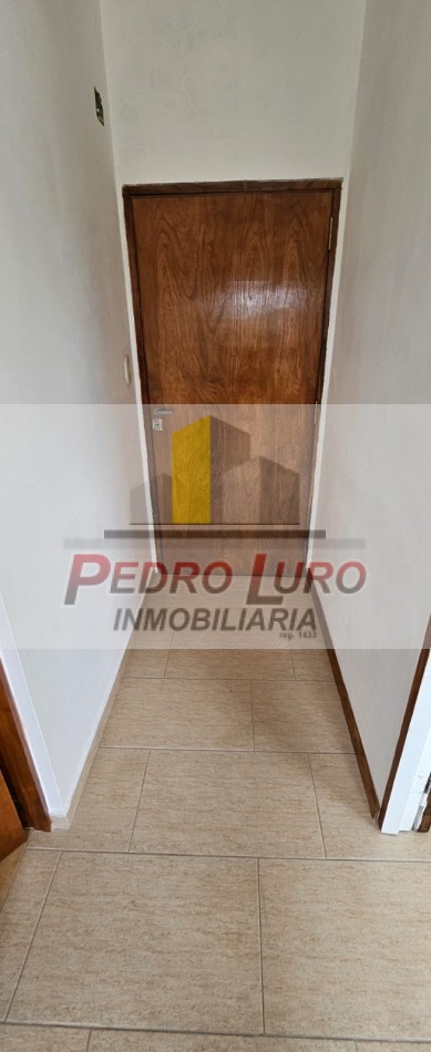 CASA EN PLANTA ALTA 4 AMBIENTES. LURO AL 7200