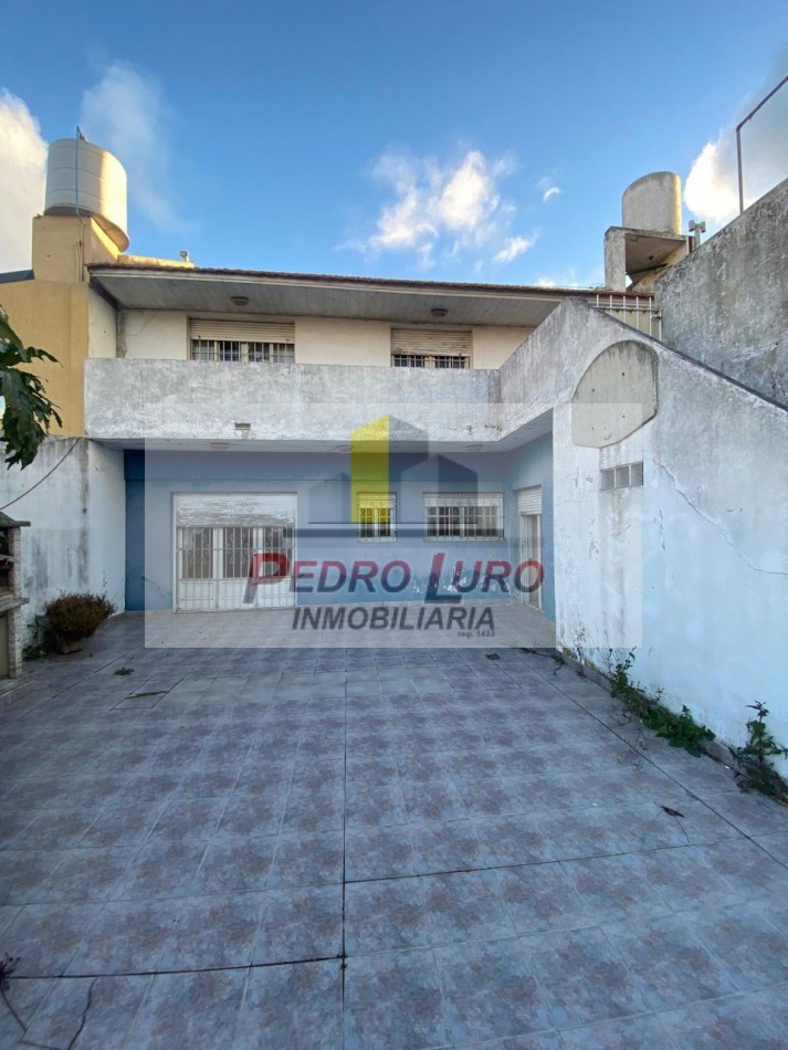CHALET EN DOS PLANTAS 4 AMBIENTES. GENOVA AL 1900