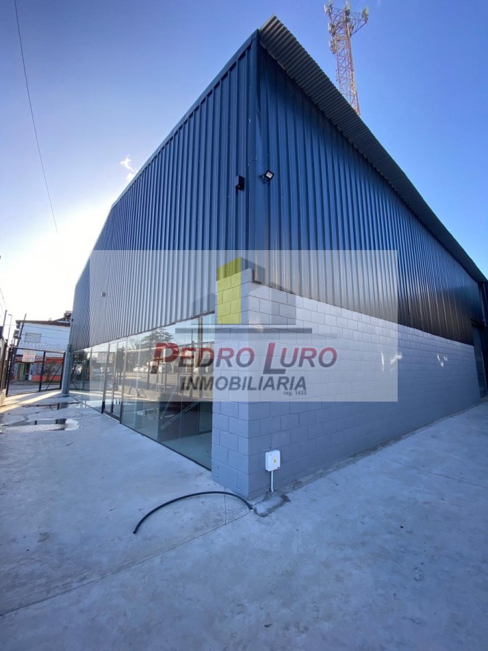 GALPON A ESTRENAR 580M2. LURO Y PIGUE