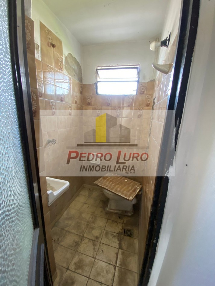 CASA 3 AMB. + DEPENDENCIA. FALUCHO AL 6800