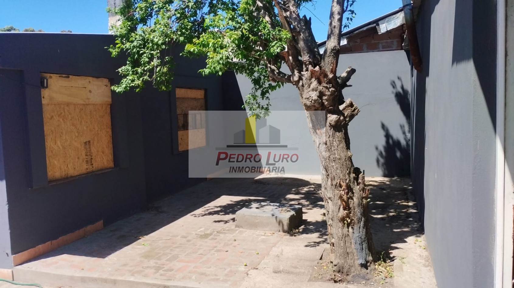 CASA + DEPOSITOS. ECUADOR AL 2300 