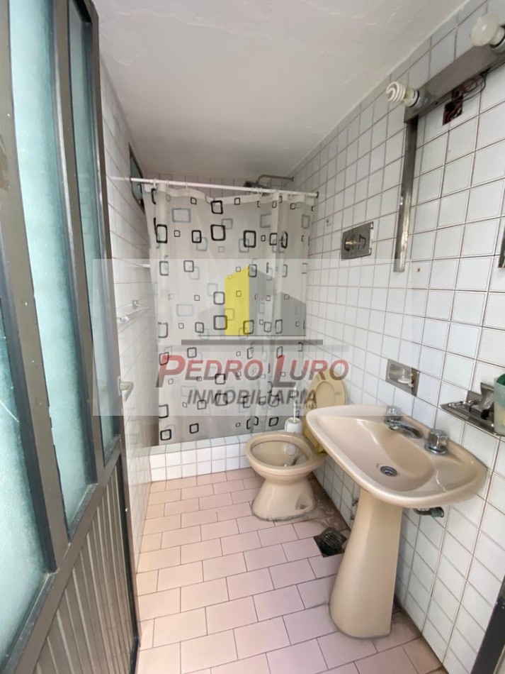 CASA FORMANDO ESQUINA 4 AMB. RIVADAVIA Y 182