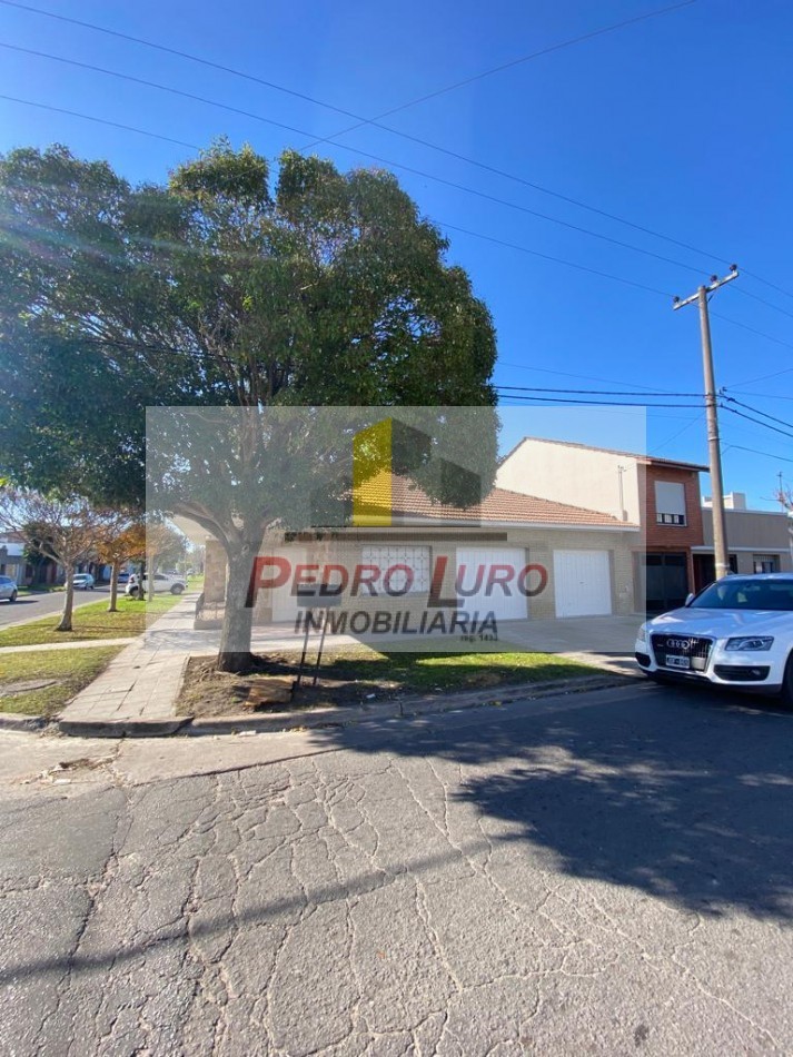 CASA FORMANDO ESQUINA 4 AMB. RIVADAVIA Y 182