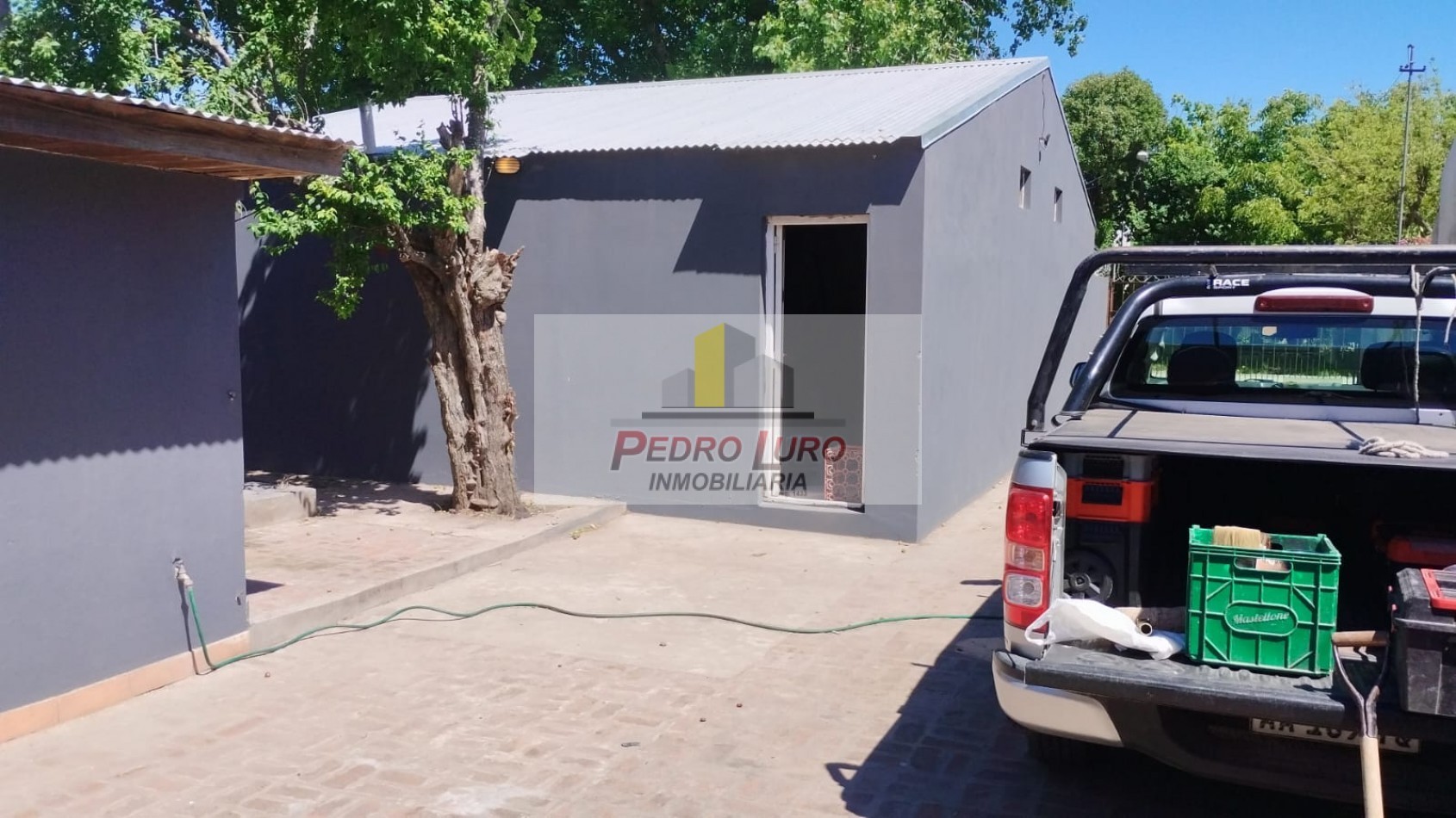 CASA + DEPOSITOS. ECUADOR AL 2300 * RETASADO *