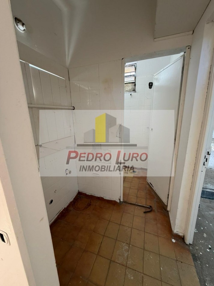 GALPON 200M2 CUB. JUAN B JUSTO Y CHAMPAGÑAT