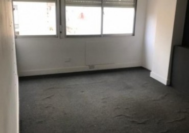 LOCAL SAN MARTIN Y CORDOBA 70M2