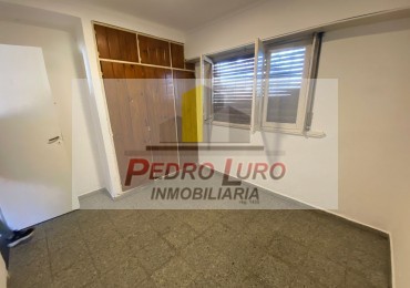CASA 3 AMB. + DEPENDENCIA. FALUCHO AL 6800